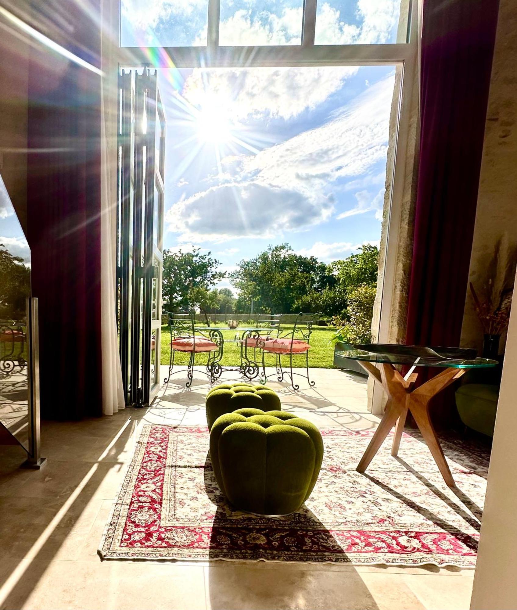 Chateau De Lafont Suites Saint-Vivien  Luaran gambar