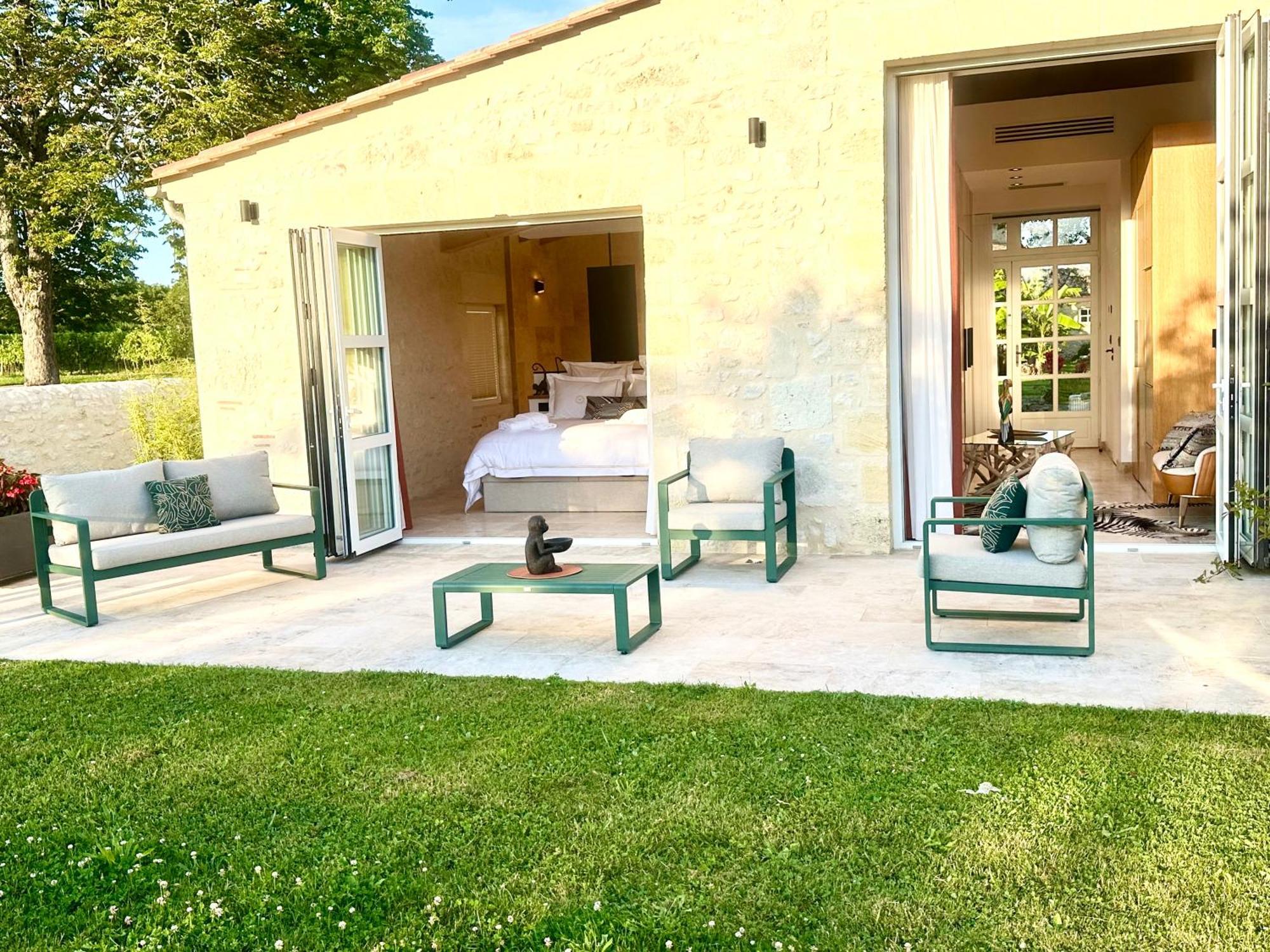 Chateau De Lafont Suites Saint-Vivien  Luaran gambar