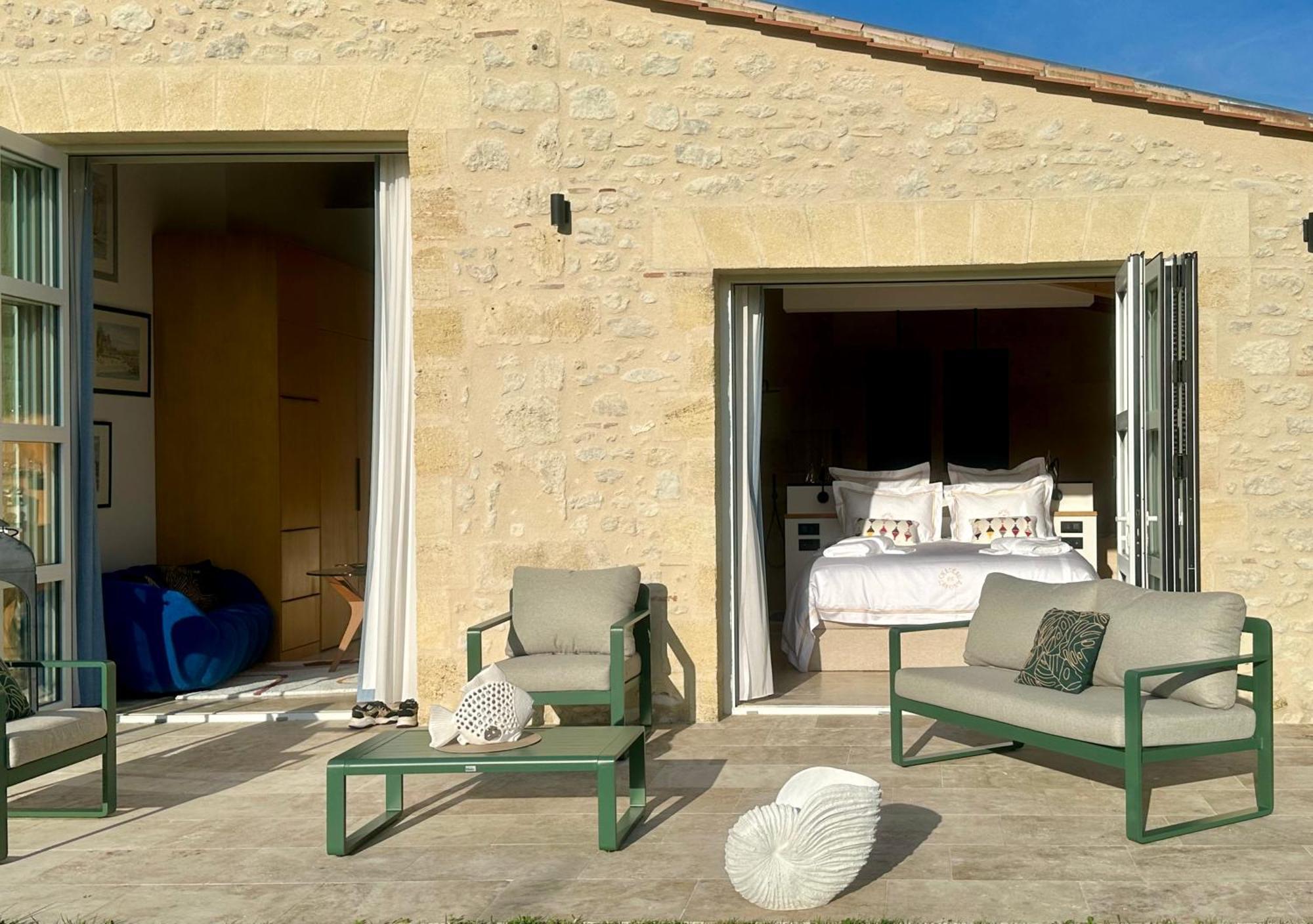 Chateau De Lafont Suites Saint-Vivien  Luaran gambar