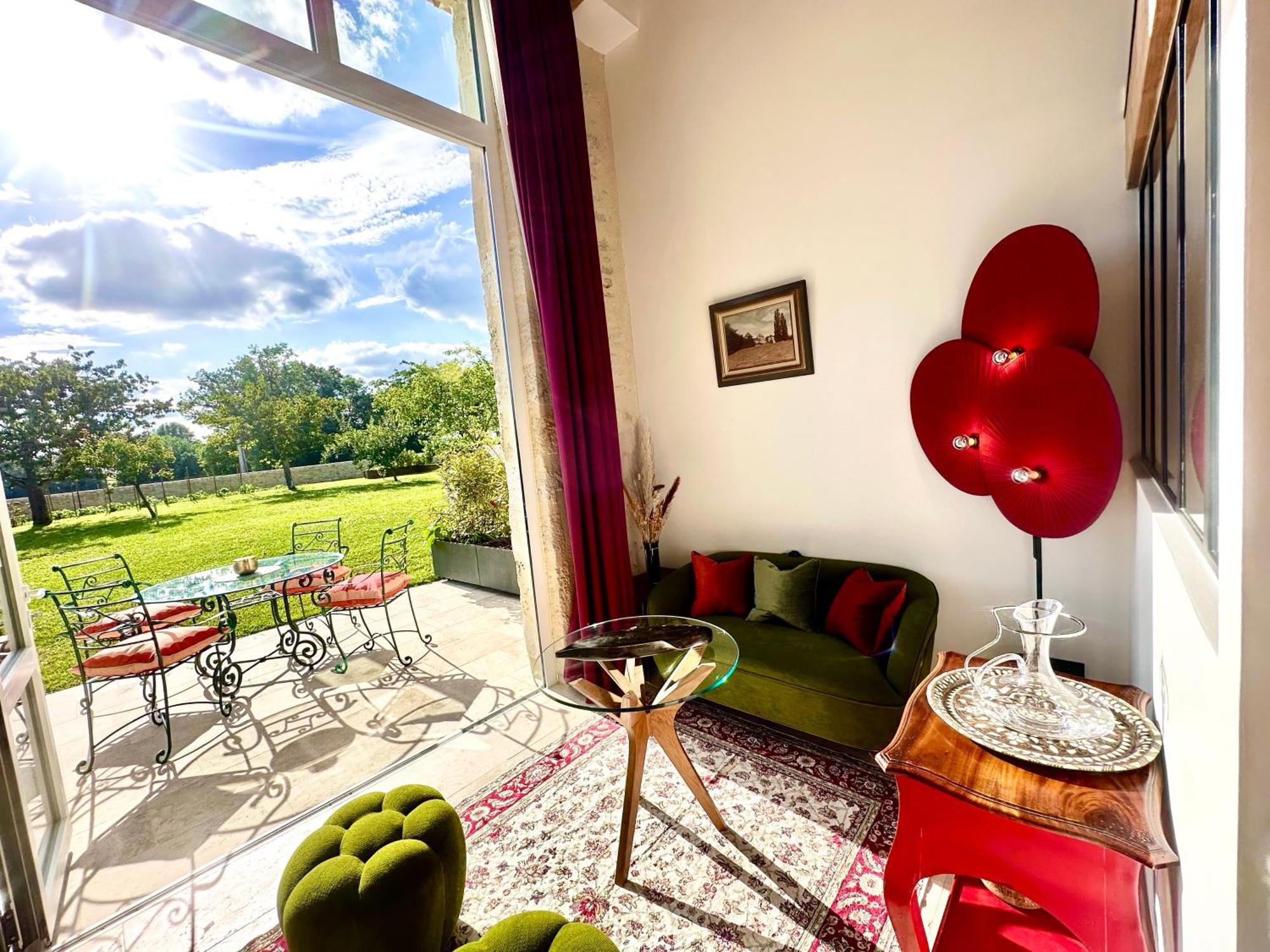 Chateau De Lafont Suites Saint-Vivien  Luaran gambar