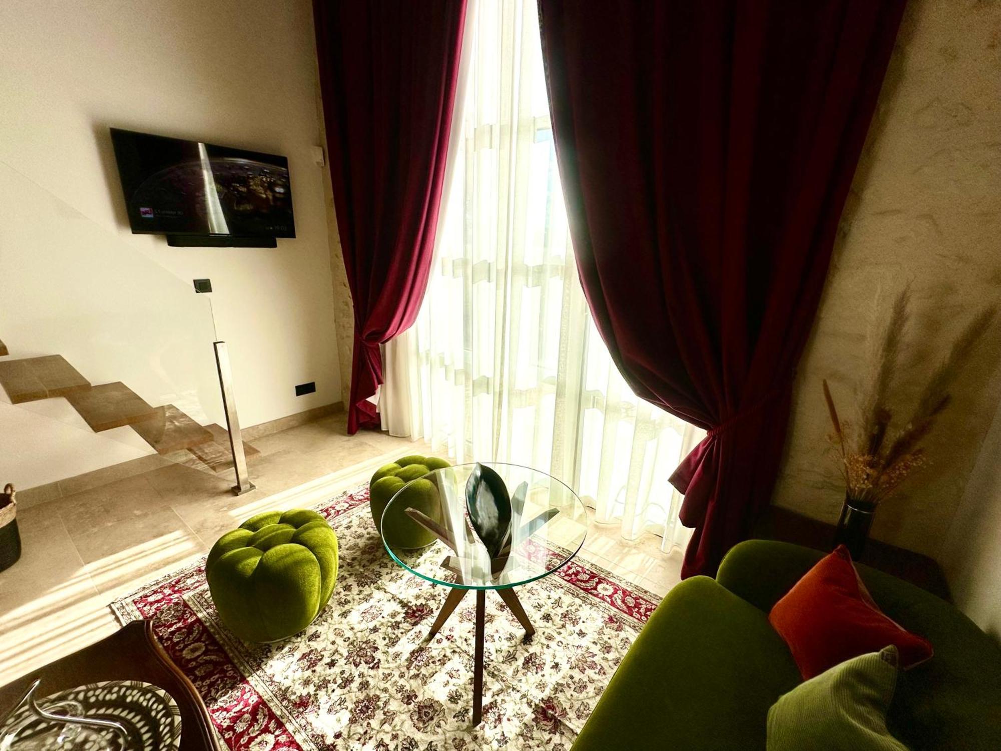 Chateau De Lafont Suites Saint-Vivien  Luaran gambar