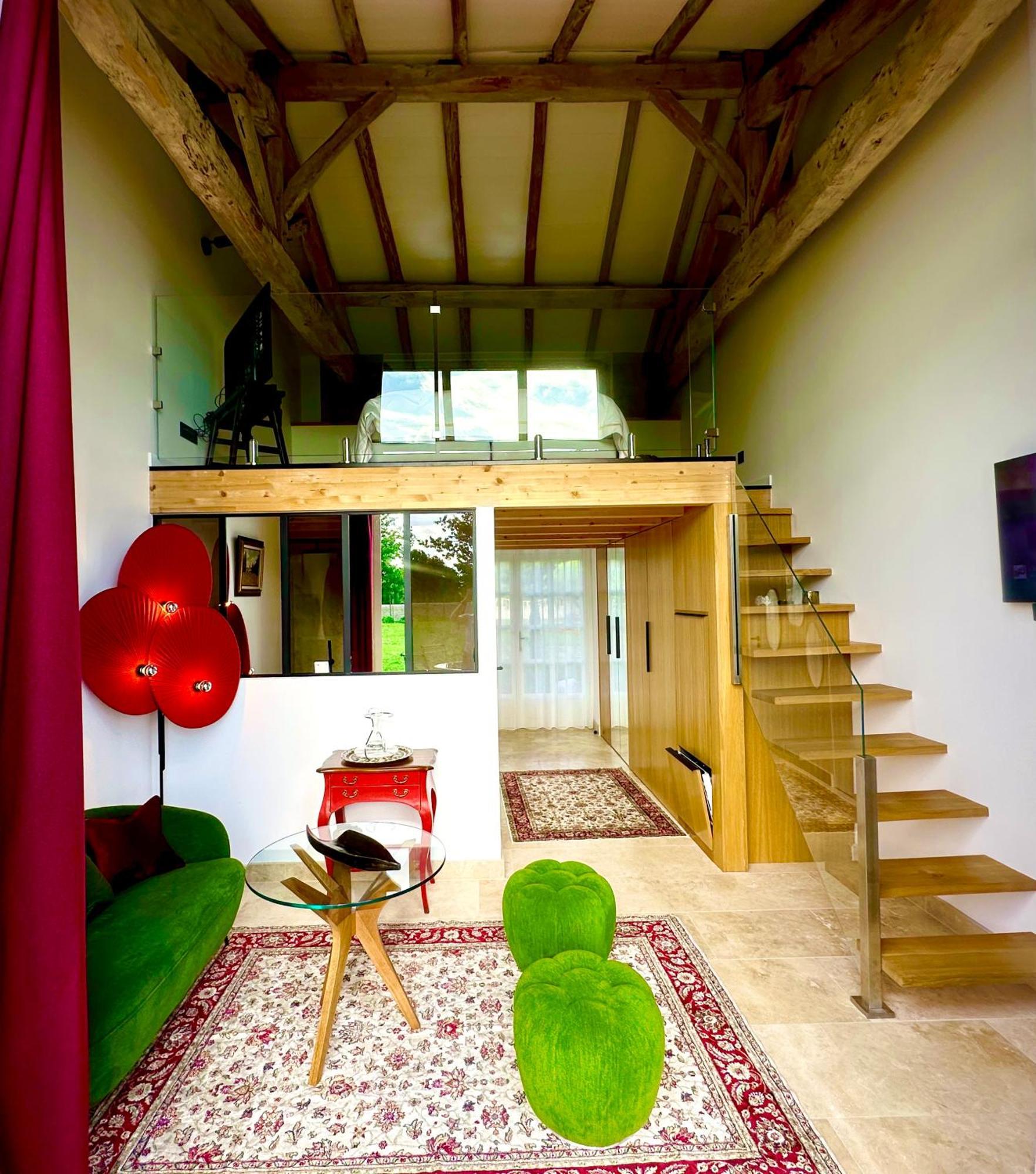 Chateau De Lafont Suites Saint-Vivien  Luaran gambar