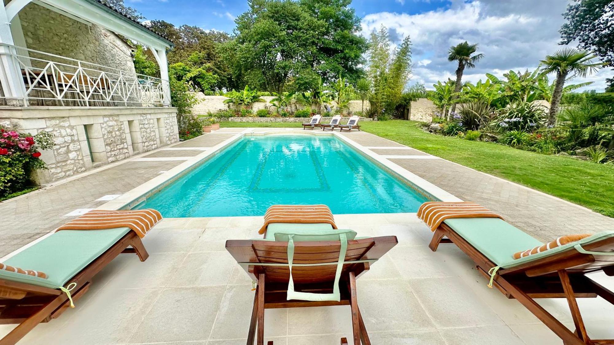 Chateau De Lafont Suites Saint-Vivien  Luaran gambar