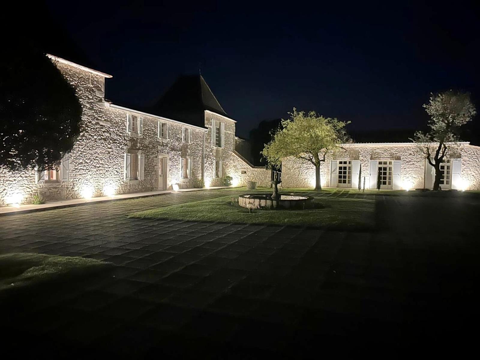 Chateau De Lafont Suites Saint-Vivien  Luaran gambar
