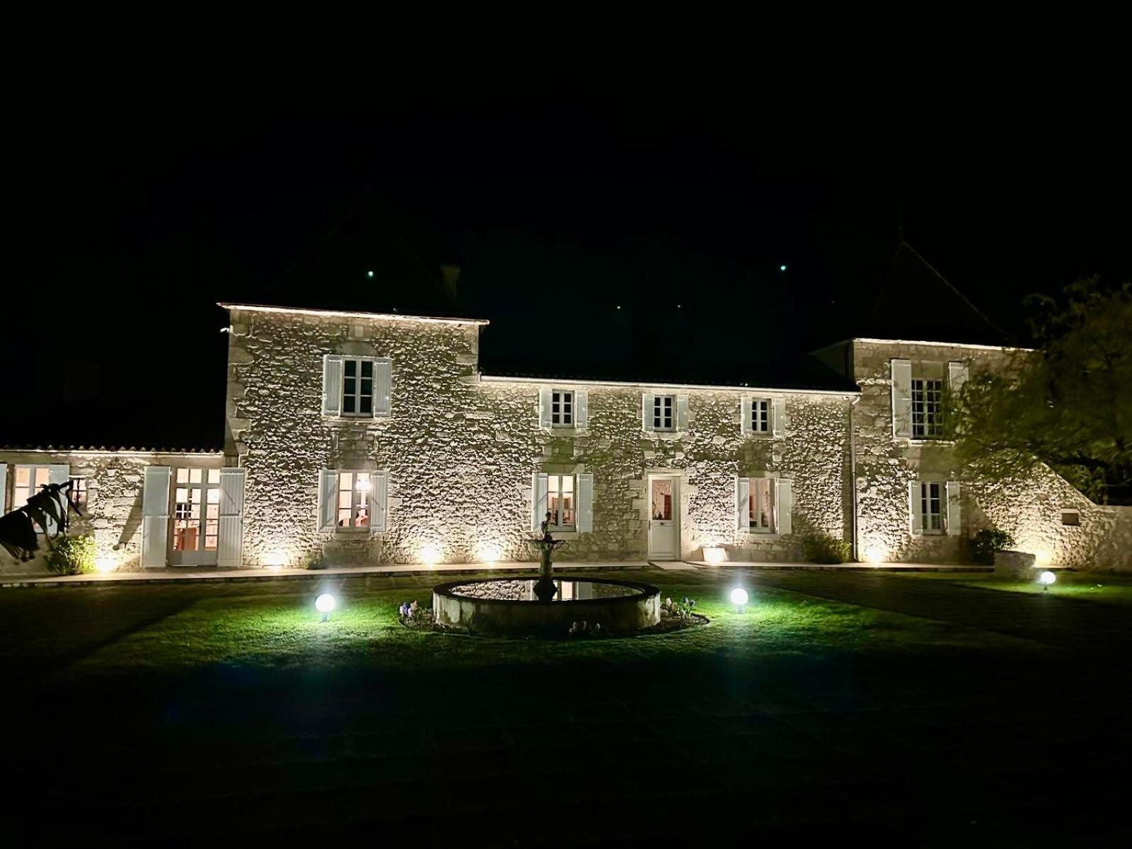 Chateau De Lafont Suites Saint-Vivien  Luaran gambar